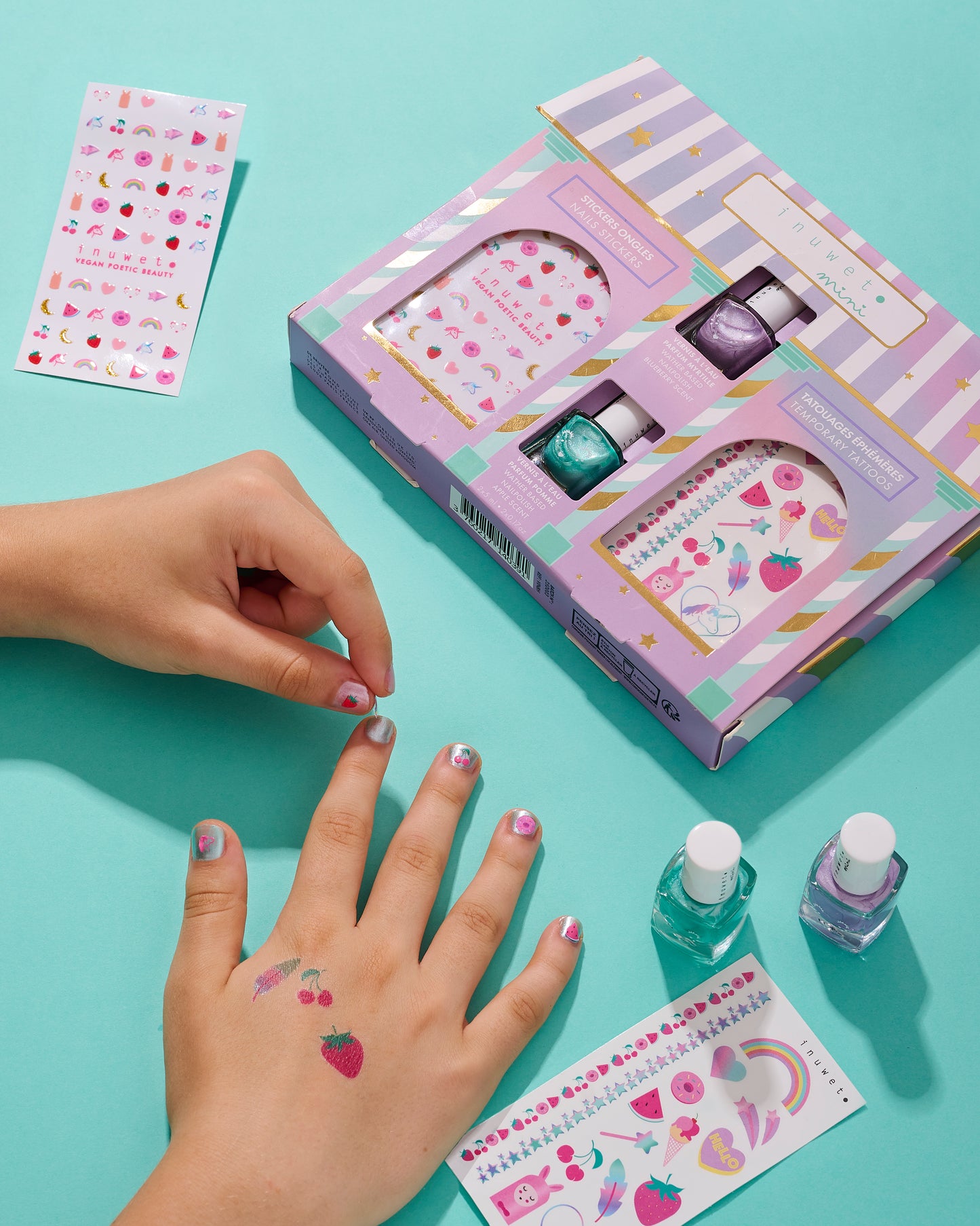 INUWET MY LITTLE BEAUTY HOUSE: strass - temporary tattoo - blueberry and apple waterbased nail polishes